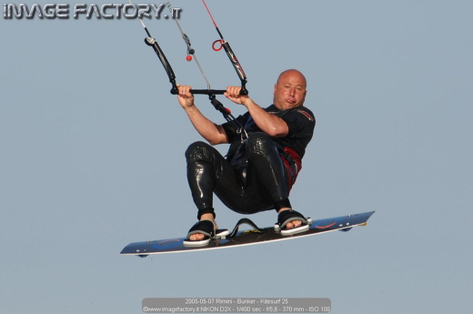 2005-05-07 Rimini - Bunker - Kitesurf 25